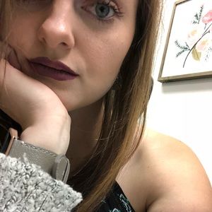 Meet your Posher, Dakota